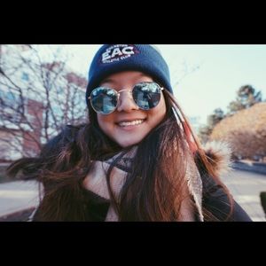 Meet your Posher, Yaya